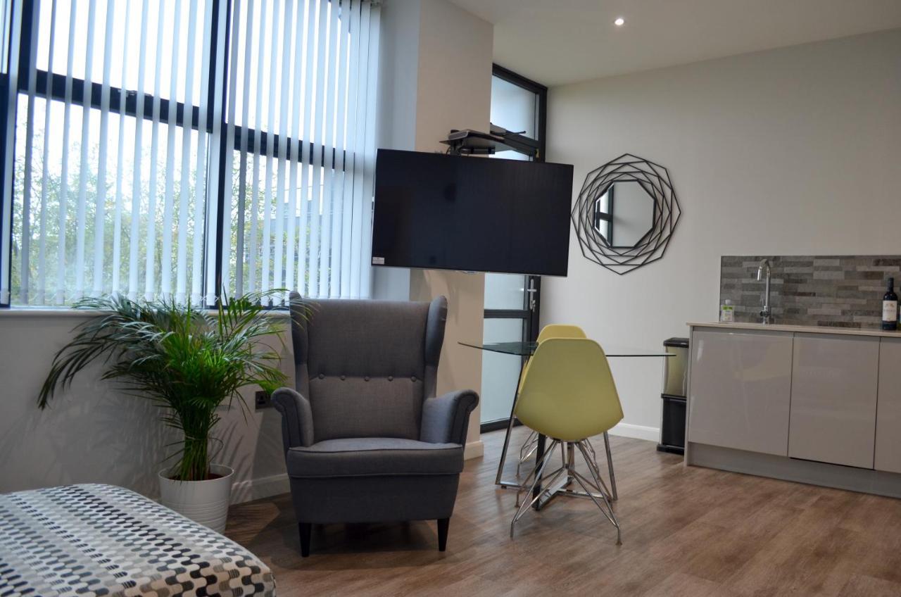 Cotels At 7Zero1 Serviced Apartments - Modern Apartments, Superfast Broadband, Free Parking, Centrally Located Milton Keynes Buitenkant foto