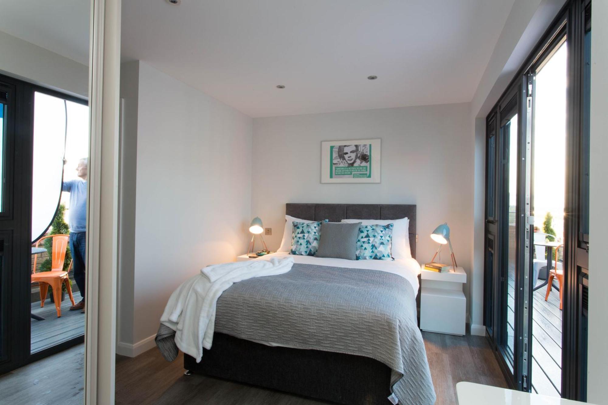 Cotels At 7Zero1 Serviced Apartments - Modern Apartments, Superfast Broadband, Free Parking, Centrally Located Milton Keynes Buitenkant foto