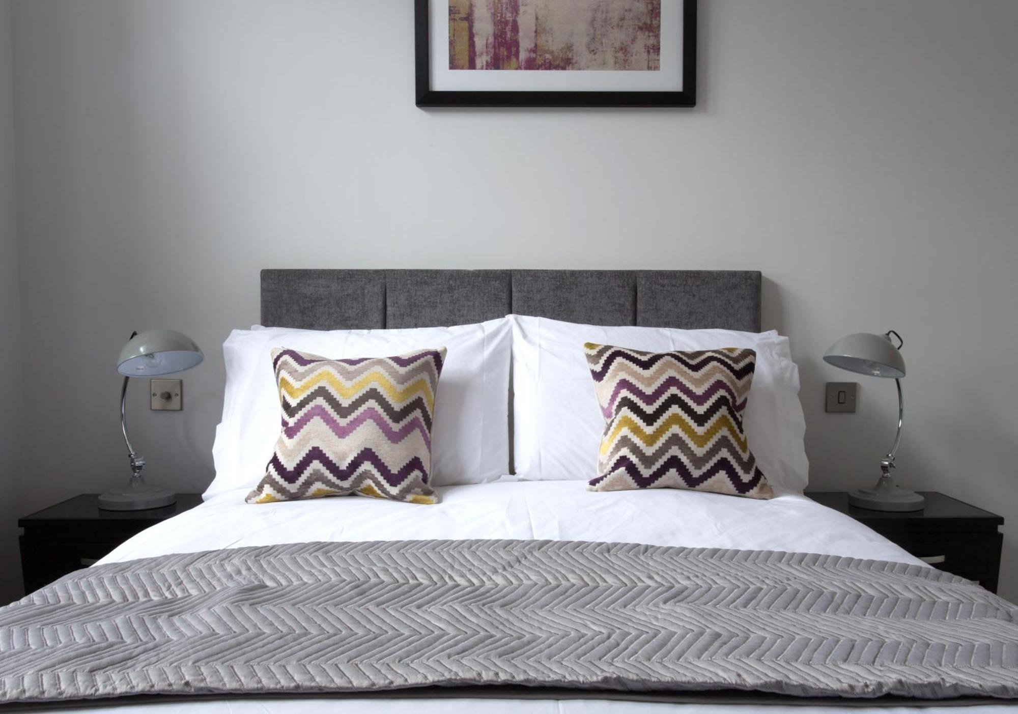 Cotels At 7Zero1 Serviced Apartments - Modern Apartments, Superfast Broadband, Free Parking, Centrally Located Milton Keynes Buitenkant foto